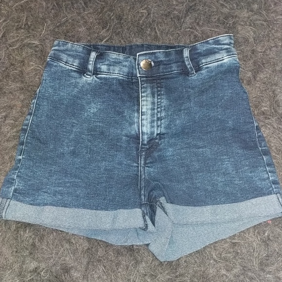 High waisted shorts - Picture 2 of 5